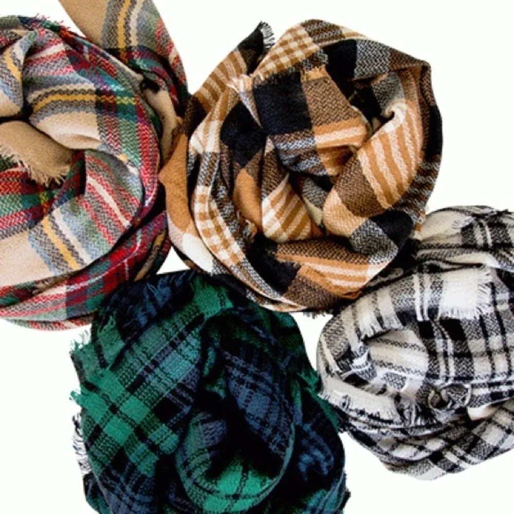 Modcloth Loch and Key Blanket Scarf Tartan Plaid